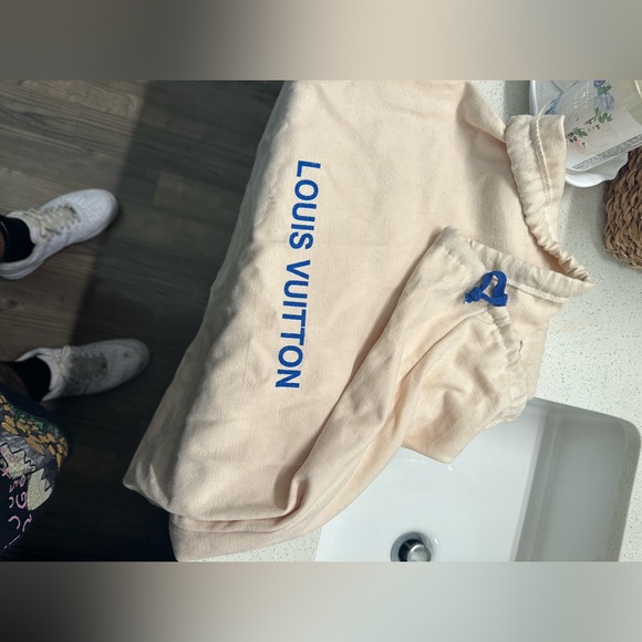 Louis Vuitton Josh Backpack - Picture 8 of 9